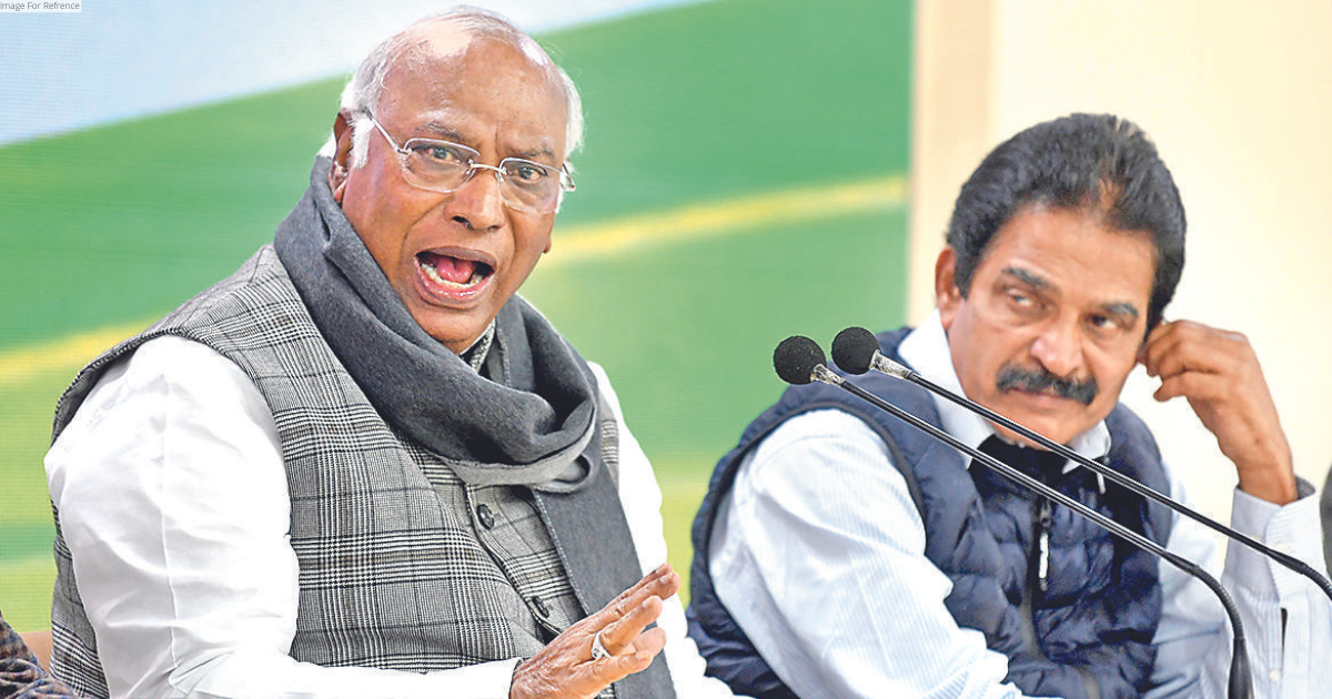 Is Kharge seeing early success in uniting Oppn?